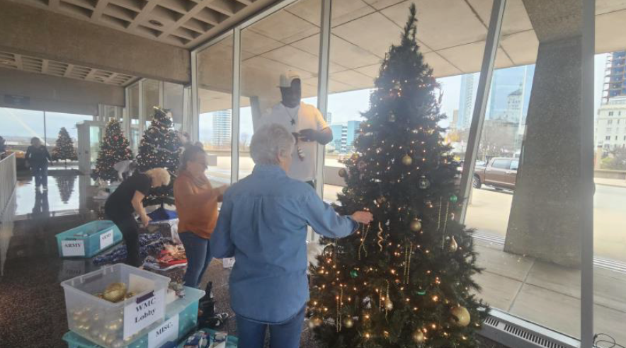 <i class="dashicons dashicons-paperclip"></i> File